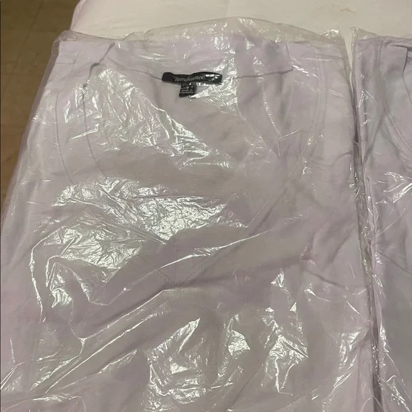 Ambiance White Long Sleeve V-Neck T-Shirt Lg NWT - Picture 4 of 6